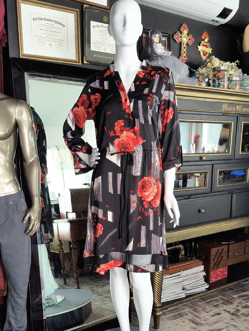 Simply Vera Vera Wang Black Long Sleeve Dress with Red Floral Print